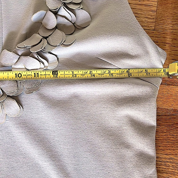 🔥NWOT EuropeanStyleItalyStunning DressTimelessDesignFigureFlatteringSoftGreyM/L - Picture 9 of 13